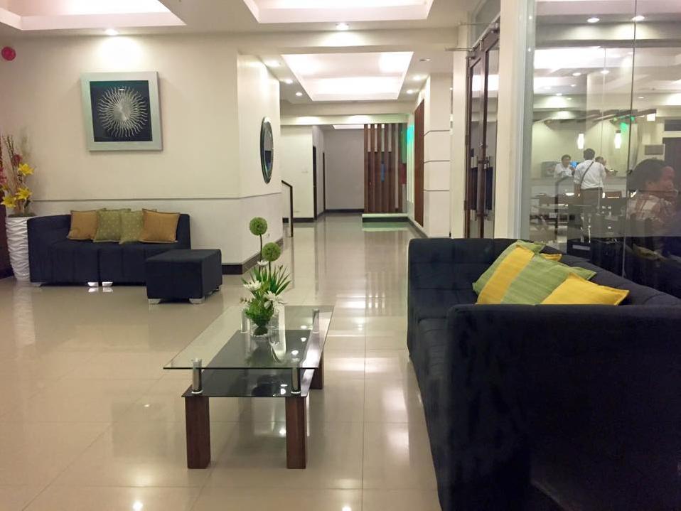 Negrense Suites Bacolod Exterior foto