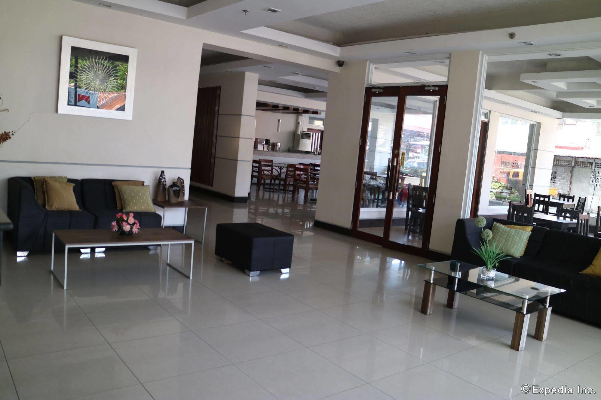 Negrense Suites Bacolod Exterior foto