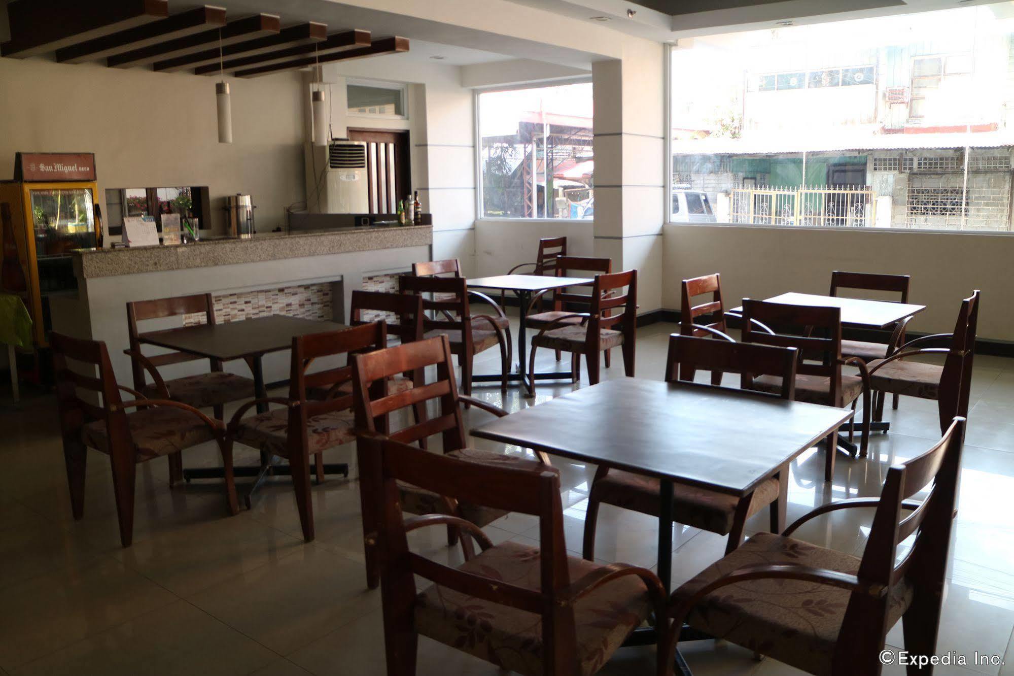 Negrense Suites Bacolod Exterior foto