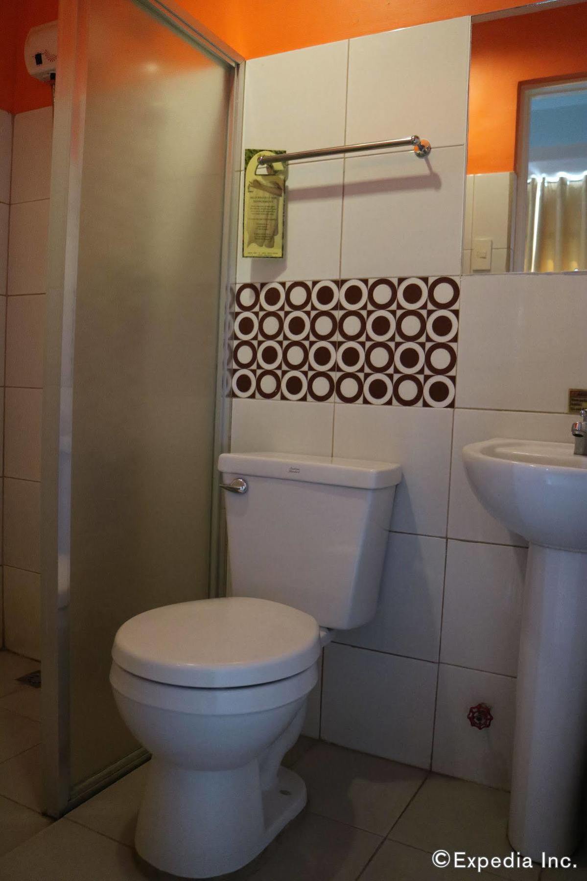 Negrense Suites Bacolod Exterior foto